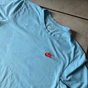 Nike Swoosh Logo T-Shirt Blue Red Embroidered Tee Size Small Men’s Casual